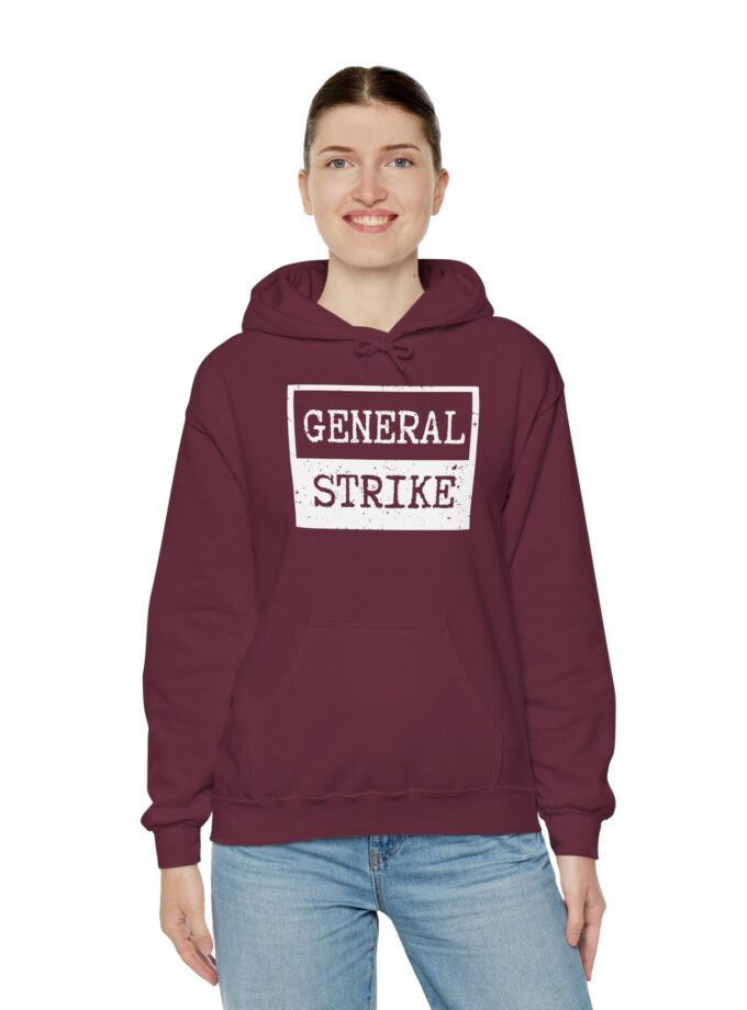 General Strike Unisex Heavy Blend™ Hooded Sweatshirt (Dark)
